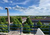 2-Zimmer Wohnung mit Balkon, möbliert, 5. Stock, Fahrstuhl, befri