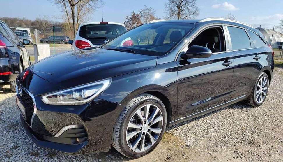 i30