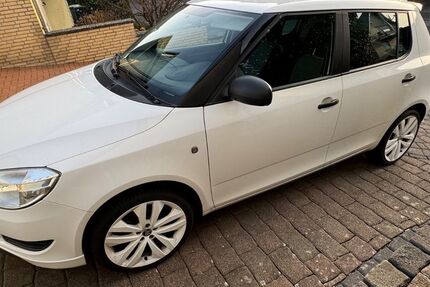 Skoda Fabia 139.000 km 6.399 &euro; Jüchen 41363
