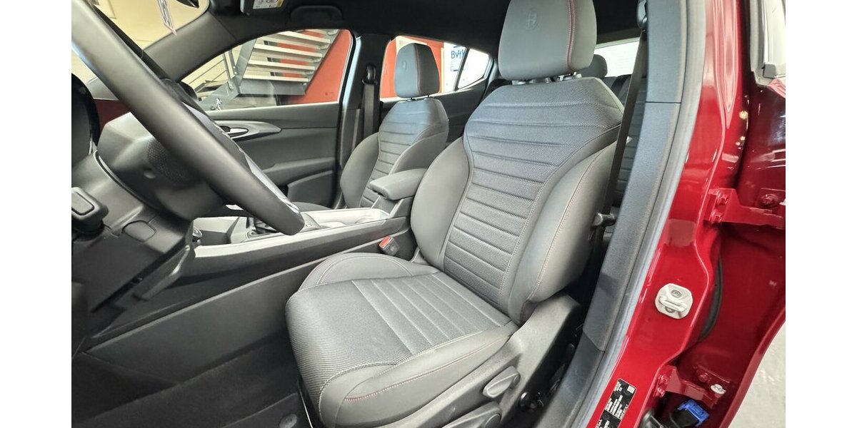 Alfa Romeo Tonale 1.6 VGT-D Sprint ACC Sitzheizung 12.300 km 21.390 &euro; Lich 35423