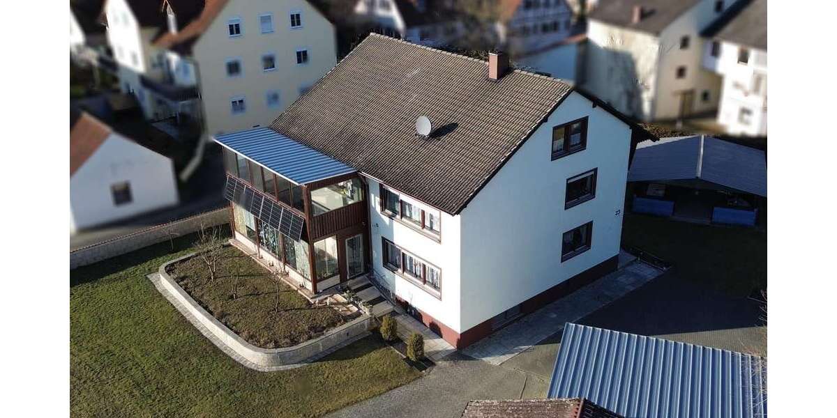 Einfamilienhaus Gunzenhausen - 9 Zimmer, 282 m&sup2;, 599.000&euro; | Angebot:24750165