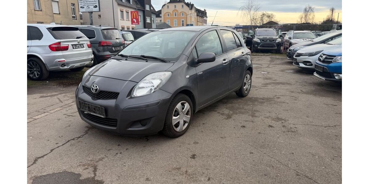 Toyota Yaris 136.456 km 3.900 &euro; Trier 54294