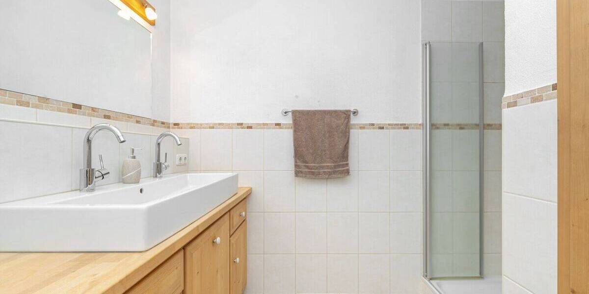 Einfamilienhaus Lenggries - 7 Zimmer, 180 m&sup2;, 859.000&euro; | Angebot:26219226