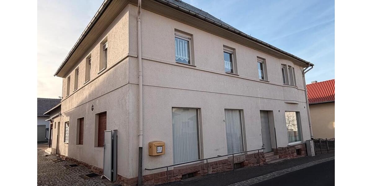 Haus zu vermieten 290qm auch Gewerbe möglich Halle Garten Wohnung 7 zimmer