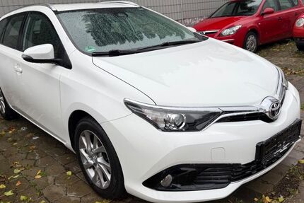 Toyota Auris 117.000 km 11.000 &euro; Wolfenbüttel (Halchter) 38304