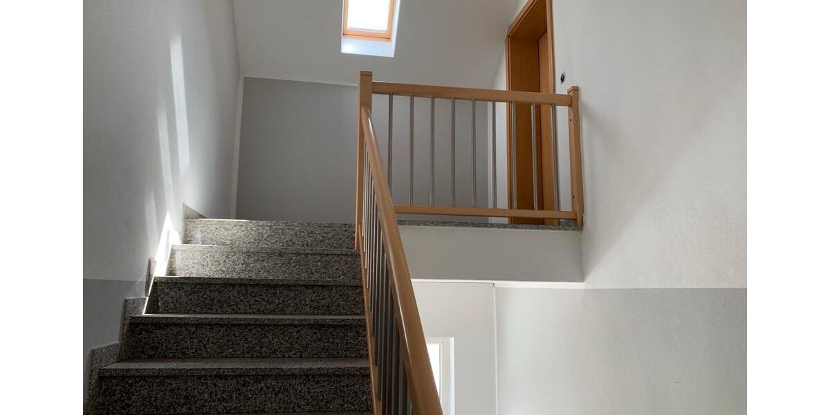 Dachgeschoßwohnung Eschlkam - 5 Zimmer, 90 m&sup2;, 650&euro; | Angebot:24286558