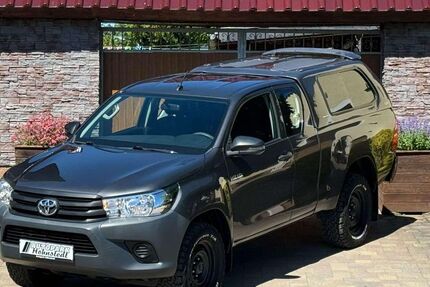 Toyota Hilux 169.904 km 26.900 &euro; Salzatal 06198