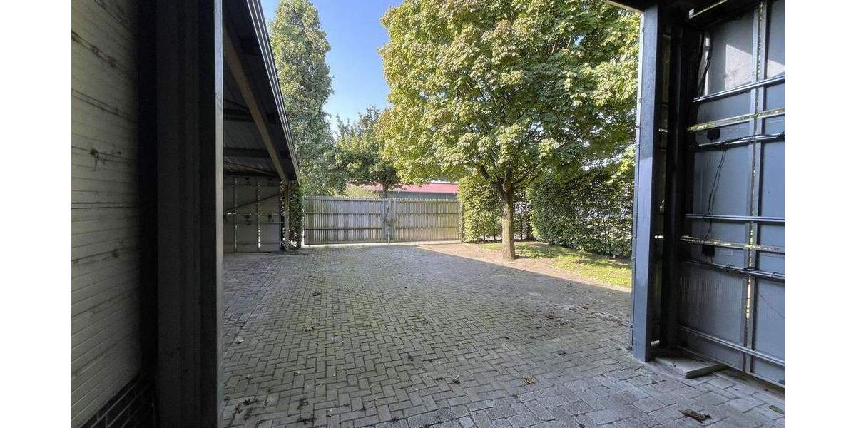 Hochwertige Lager-Produktionshalle, mit modernem und großem Betriebsleiterwohnhaus (provisionsfrei) zimmer