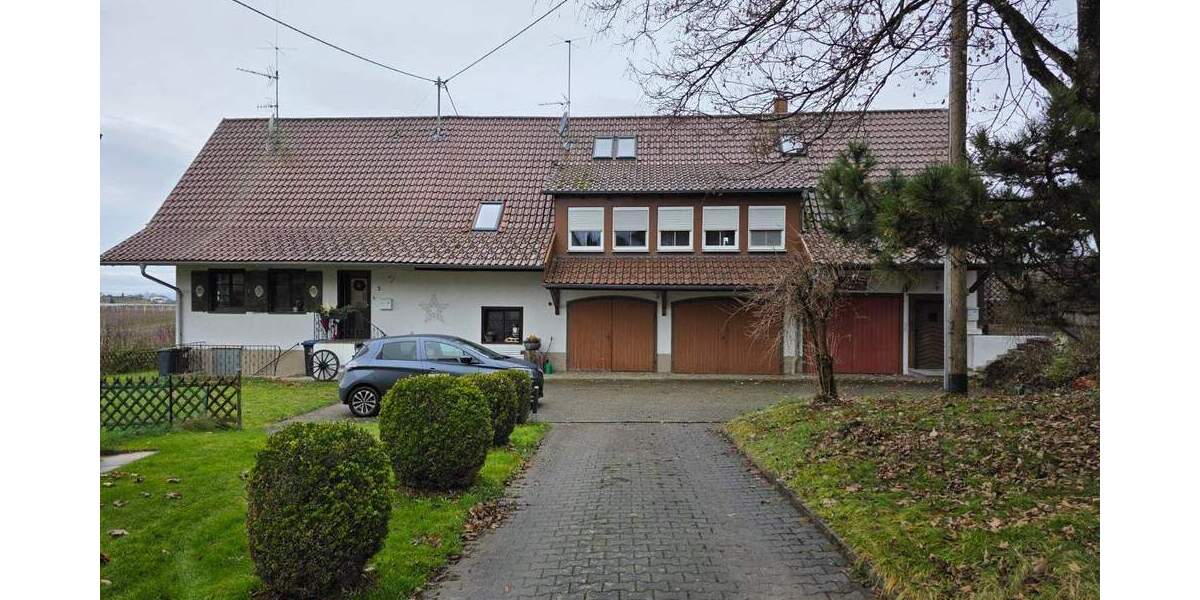 Haushälfte mit Seeblick in Tettnang-Wagnerberg 5 Zimmer, ca. 128 m², 1 Garage 2 Stellplätze,Glasfaseranschluss,Gartenanteil 5 zimmer