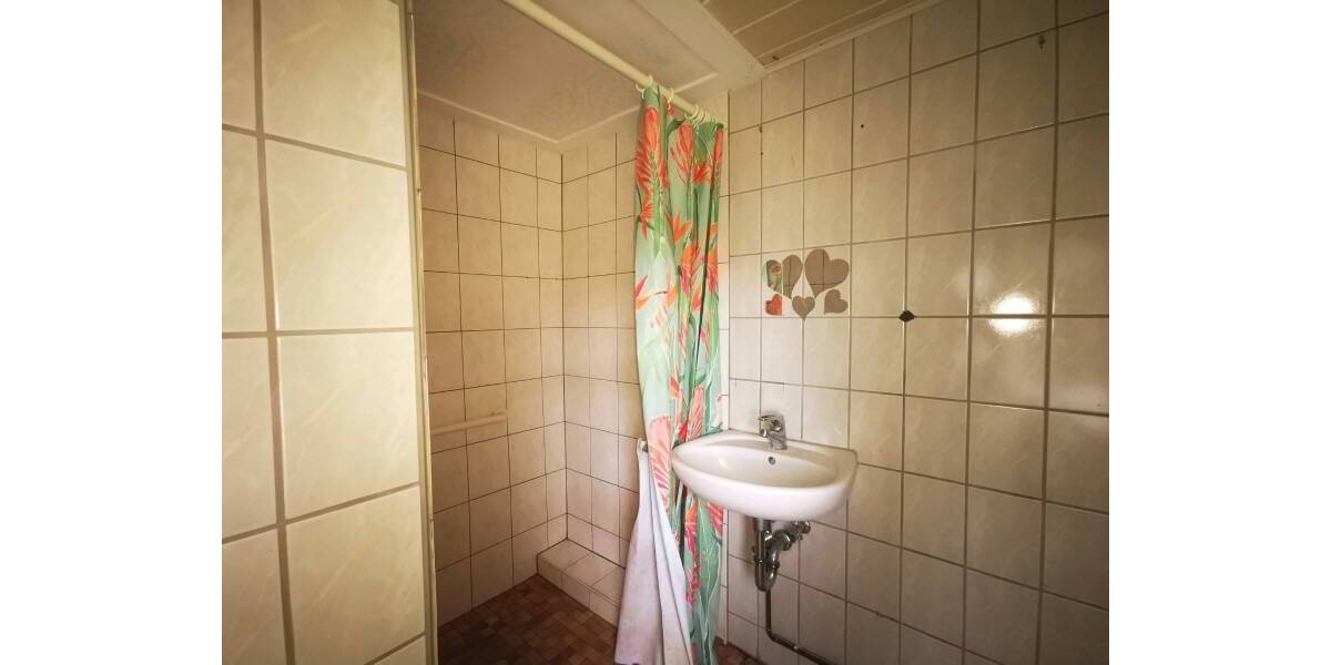 Mehrfamilienhaus, Wohnhaus Bernsdorf - 8 Zimmer, 201 m&sup2;, 136.528&euro; | Angebot:25705468