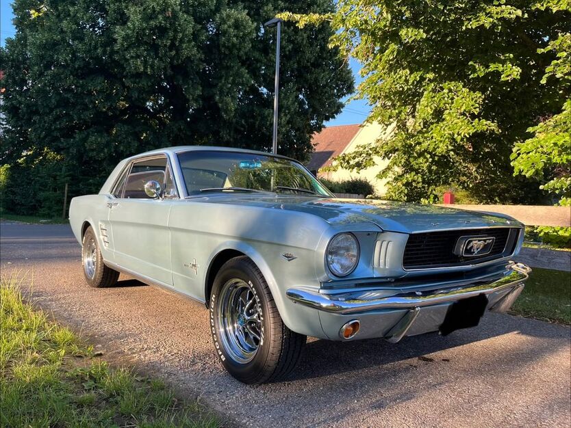Ford Mustang 53.500 km 36.999 € Westhausen 73463