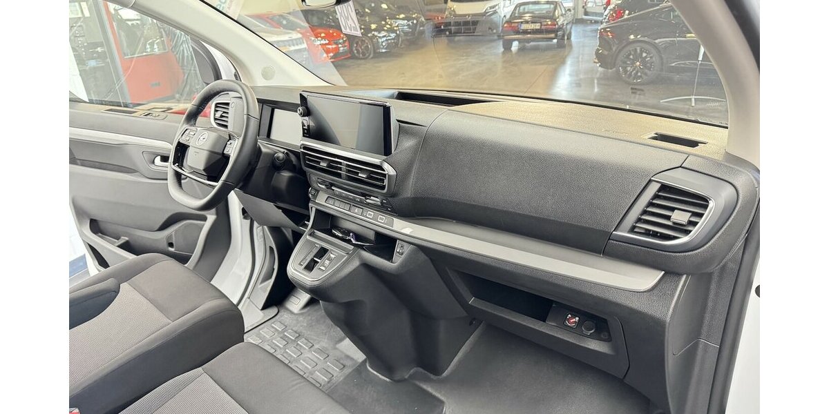 Opel Zafira Life Edition XL 2.0D 180 PS 9 Sitze LED 41.800 km 32.690 &euro; Lich 35423