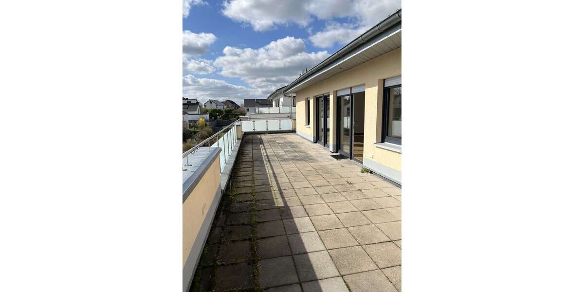 Etagenwohnung Bovenden - 4 Zimmer, 134 m&sup2;, 1.500&euro; | Angebot:26148886