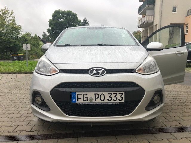i10