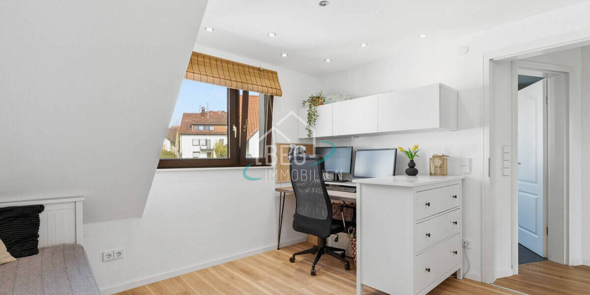 Reihenmittelhaus Waiblingen Neustadt - 4 Zimmer, 135 m&sup2;, 595.000&euro; | Angebot:26242328