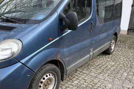 Opel Vivaro 297.500 km 2.900 &euro; Laufen 83410