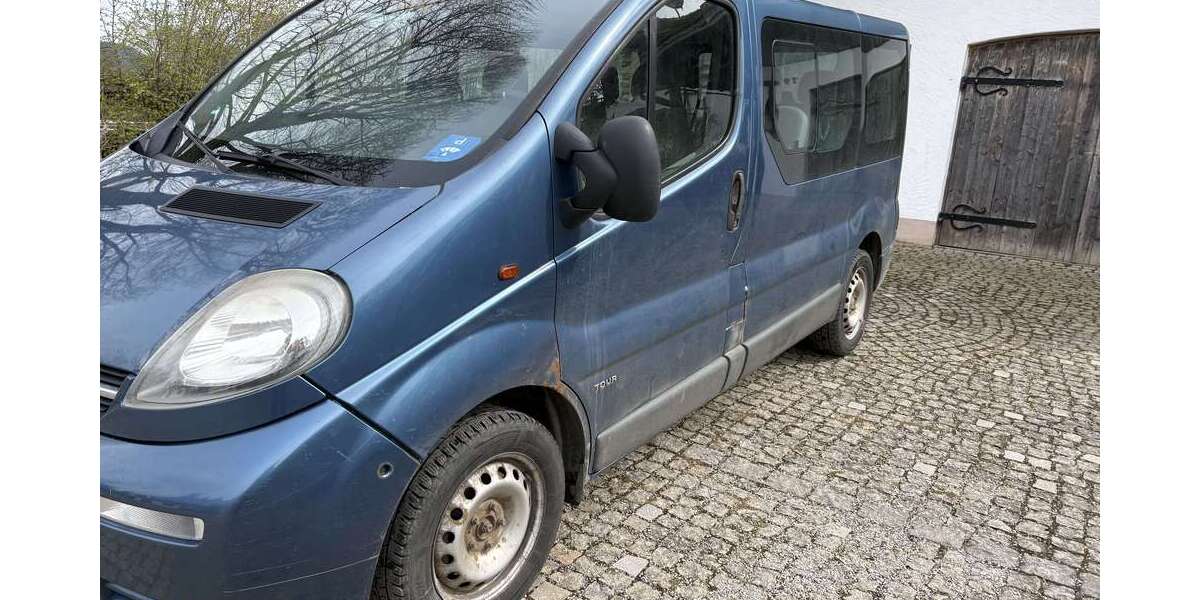 Opel Vivaro 297.500 km 2.900 &euro; Laufen 83410