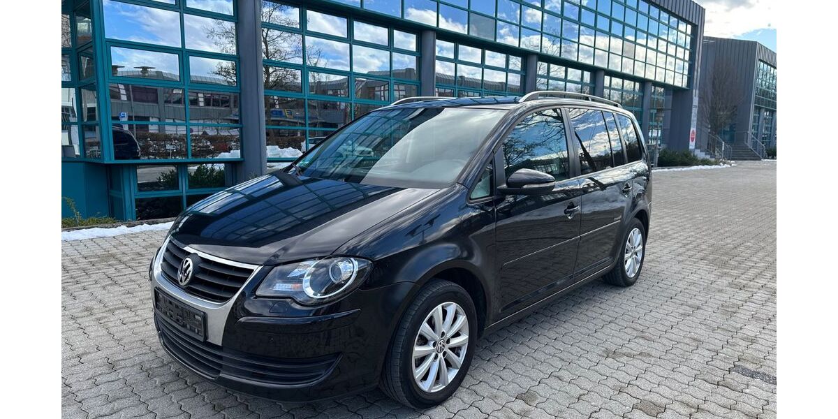 VW Touran 228.000 km 2.500 &euro; München 81827