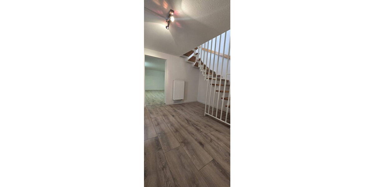 Doppelhaushälfte Hönow Hönow - 4 Zimmer, 135 m&sup2;, 2.498&euro; | Angebot:25663320