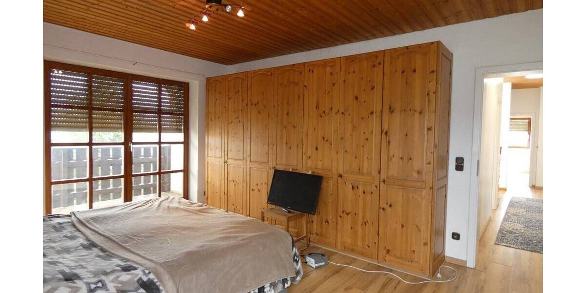 Einfamilienhaus Auerbach - 9 Zimmer, 264 m&sup2;, 599.000&euro; | Angebot:26276316