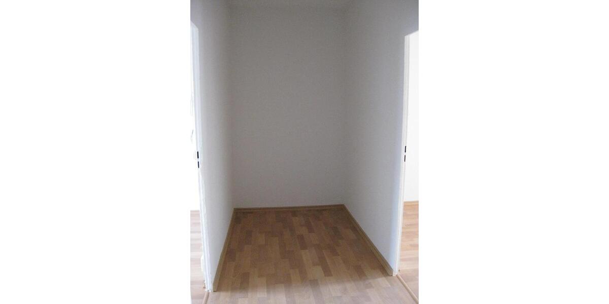 Etagenwohnung Bernburg (Saale) - 3 Zimmer, 71 m&sup2;, 495&euro; | Angebot:26144600
