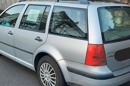 VW Golf