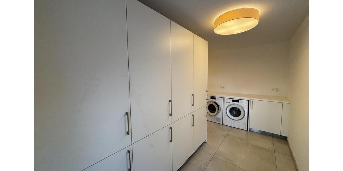 Einfamilienhaus Remshalden - 7 Zimmer, 211 m&sup2;, 3.000&euro; | Angebot:24808098