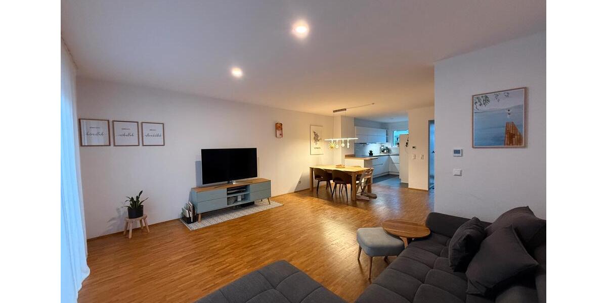 Modernes Reiheneckhaus mit Wärmepumpe und Pool, KfW-40 4 zimmer