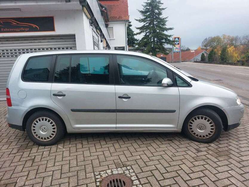 VW Touran 300.000 km 1.399 € Obersulm-Affaltrach 74182