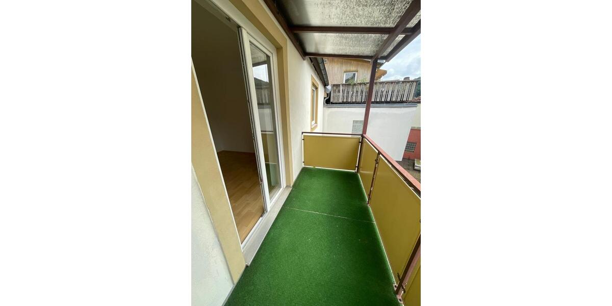 Schöne helle 3 Zimmerwohnung mit Balkon zu vermieten 3 zimmer