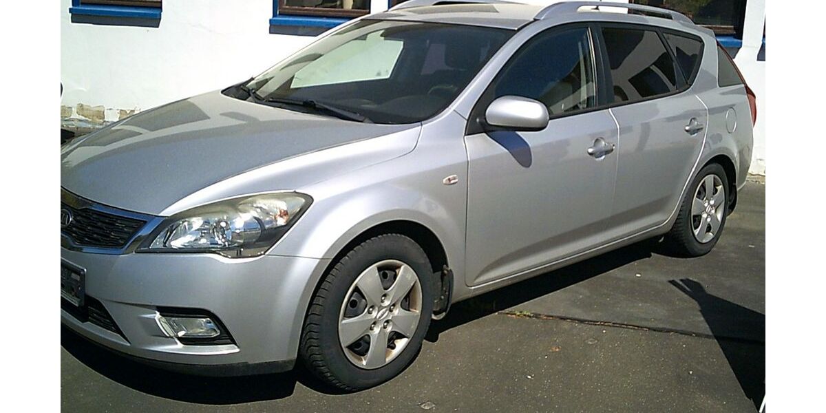 Kia ceed Sportswagon 172.000 km 3.999 &euro; Zeulenroda 07937