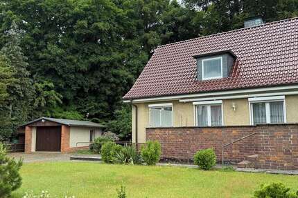 Haus Schwerin Gartenstadt - 4 Zimmer, 90 m&sup2;, 1.500&euro; | Angebot:26847643