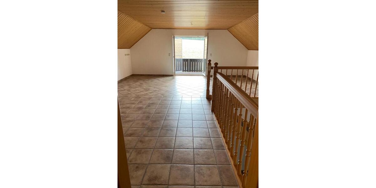 Einfamilienhaus Bad Salzungen - 8 Zimmer, 186 m&sup2;, 299.000&euro; | Angebot:25806627