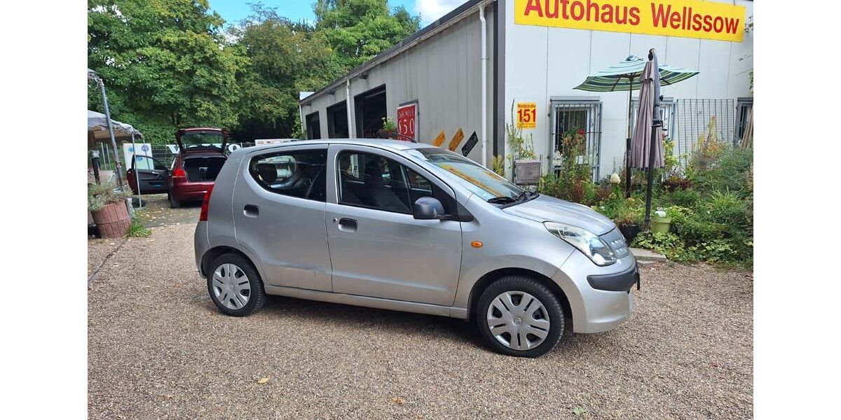 Nissan Pixo 188.000 km 2.390 &euro; Köln Porz 51147