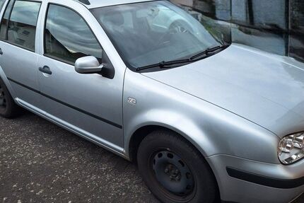 VW Golf 173.000 km 550 &euro; Dipperz 36160