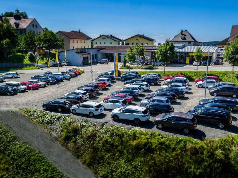 Porsche Macan 64.000 km 57.850 € Schönberg 94513