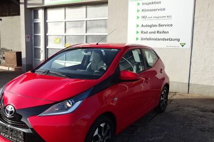Toyota Aygo (X) 111.000 km 7.390 &euro; Windsbach 91575