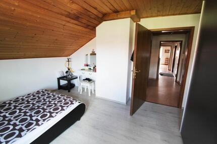 Wohnung Hohenlinden - 3.5 Zimmer, 90 m&sup2;, 1.000&euro; | Angebot:26546183