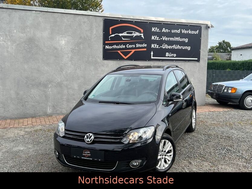 VW Golf 130.579 km 6.890 € Stade 21682