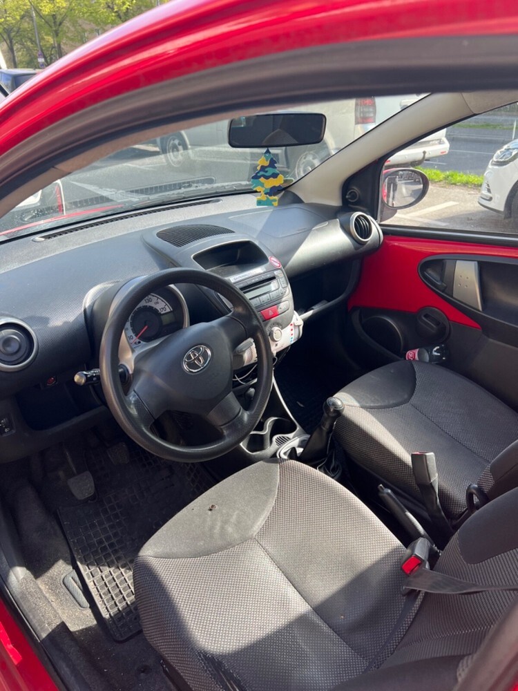 Toyota Aygo 141.146 km 3.300 € Berlin 10178