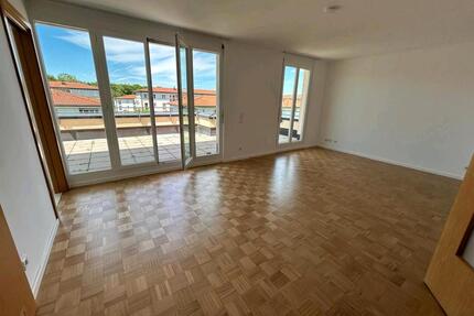 2 Zimmer helle Dachgeschoss Whg + Tiefgarage Großhadern