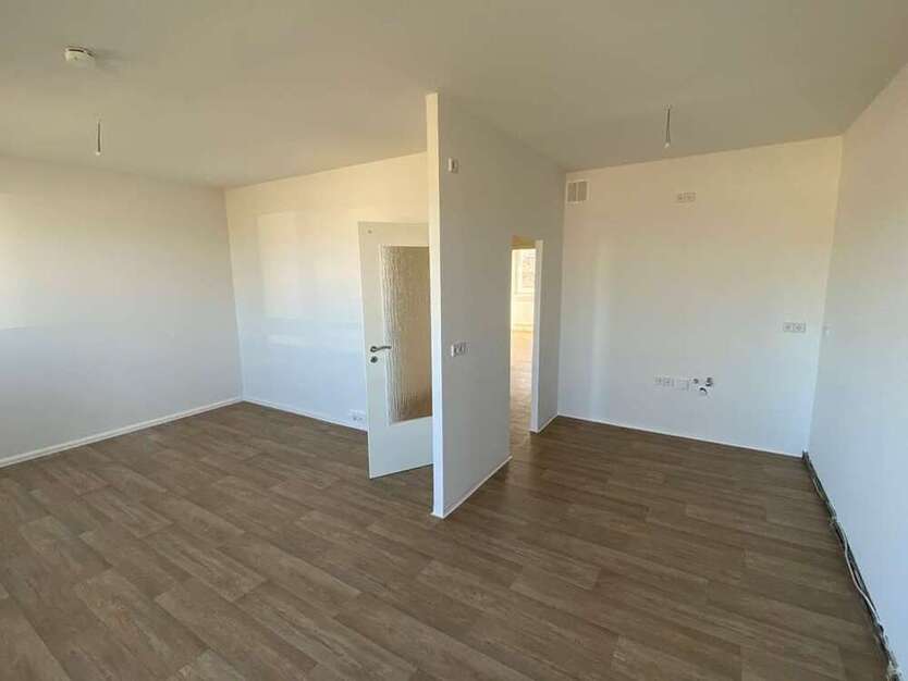 Wohnung zum Mieten in Suhl 296,20 € 54.46 m²