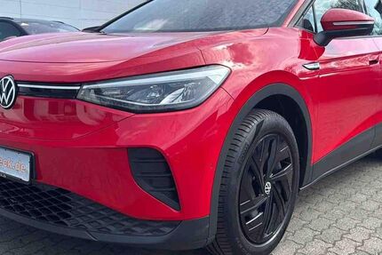 VW ID.4 72.896 km 26.950 &euro; Hamburg 22047