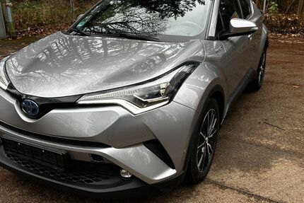 Toyota C-HR 70.200 km 16.900 &euro; München 81929