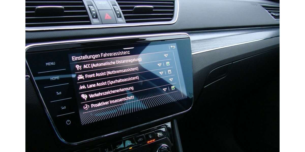 Skoda Superb 2.0TDI Style Pano ACC Columbus Standheizung 26.128 km 36.980 &euro; Falkensee 14612