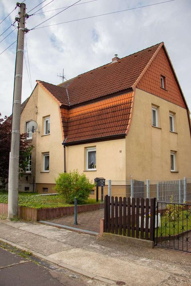 Haus zum Kaufen in Merseburg 199.900 € 114 m²