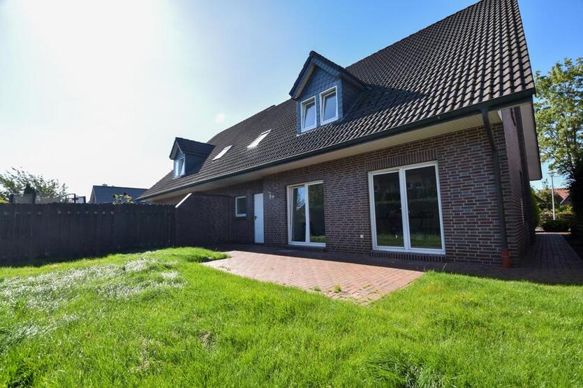 Großzügige Doppelhaushälfte mit Garage in ruhiger Lage in der Stadt Friesoythe zimmer