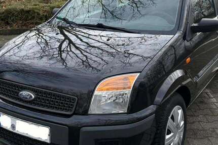 Ford Fusion 145.000 km 2.900 &euro; Lippstadt 59556