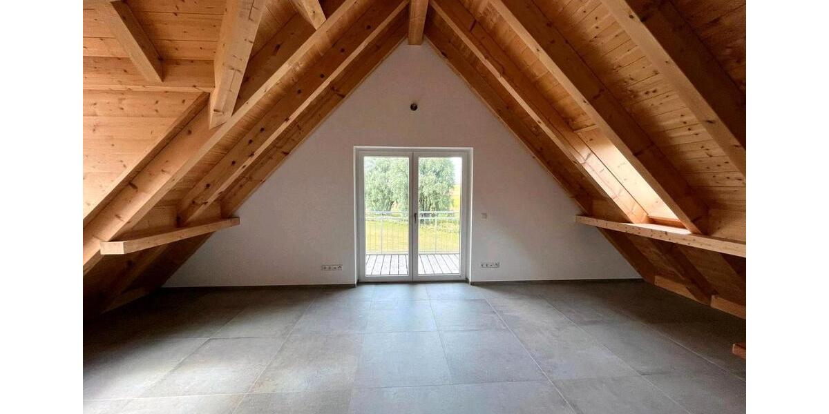 Dachgeschoßwohnung Finning - 3 Zimmer, 67 m&sup2;, 1.220&euro; | Angebot:26422205