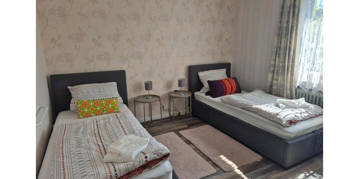 Bungalow Oldenburg Drielaker-Moor - 4 Zimmer, 130 m&sup2;, 1.500&euro; | Angebot:26004346